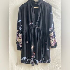 Winter scene mountain dress black shirt dress Paris French vintage